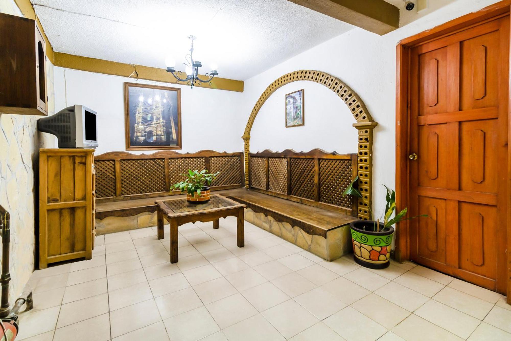 OYO Hotel La Luna San Cristóbal de Las Casas Esterno foto